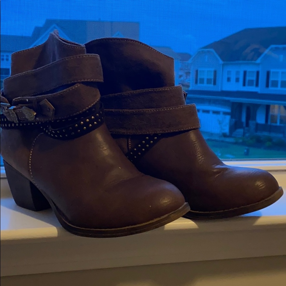 Ankle boots